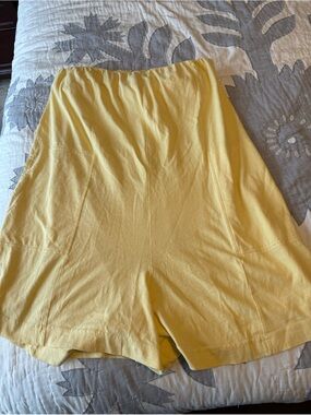 Feee PeopleYellow Women’s Shorts - romper Lightweight Summer built in shelf bra